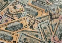 Tỷ giá USD hôm nay (9-4): Đồng USD giảm động thái về thuế quan